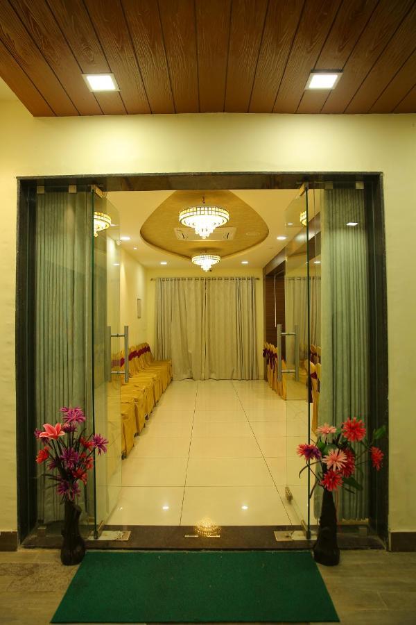 Hotel Maruthi Inn Nirmal  Εξωτερικό φωτογραφία