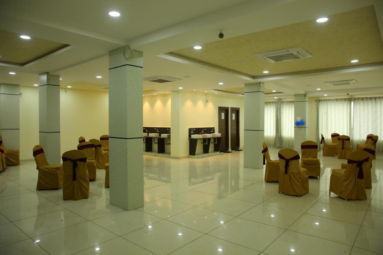 Hotel Maruthi Inn Nirmal  Εξωτερικό φωτογραφία