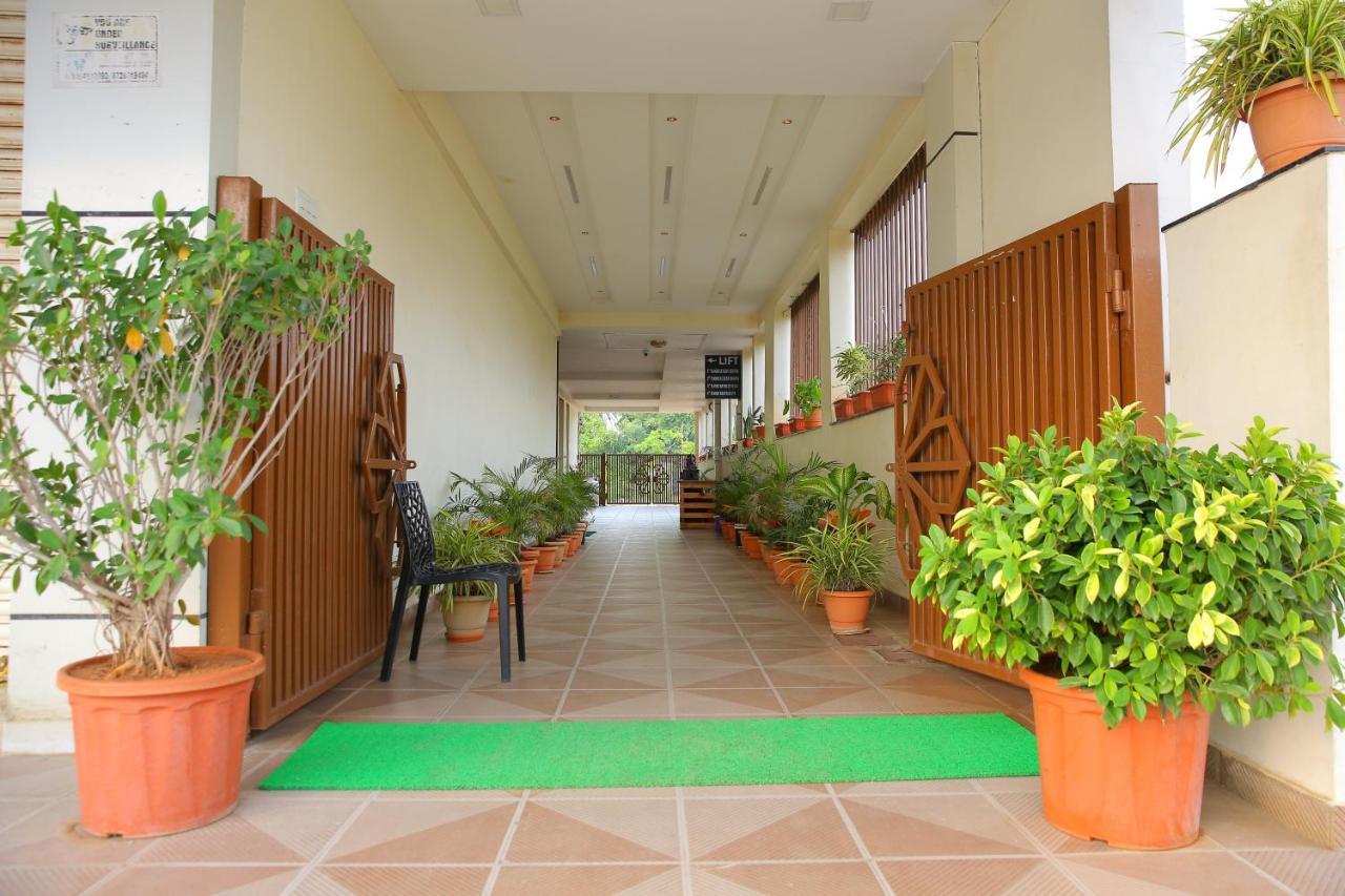 Hotel Maruthi Inn Nirmal  Εξωτερικό φωτογραφία